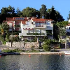 Apartments by the sea Vrboska (Hvar) - 541
