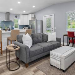 Sea Glass Cottage - minutes to Downtown St Pete and the beaches
