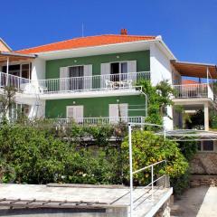 Apartments with a parking space Hvar - 624