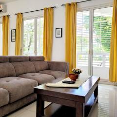 Spacious 3 bedroom house for 4-8 pax near Straits Quay