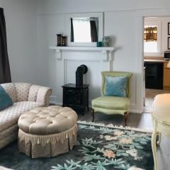 Carriage House - Apt #1