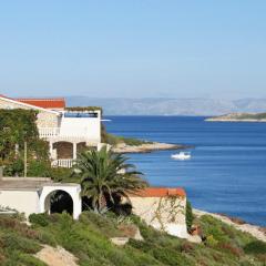 Apartments by the sea Milna, Vis - 2461