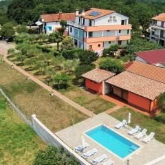 Apartments and rooms with a swimming pool Babici, Umag - 3046