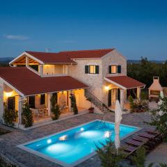 Nice Home In Sibenik With Jacuzzi