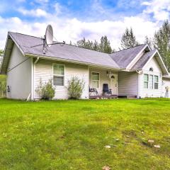 Charming Wasilla Retreat Walk to Lake Lalen!