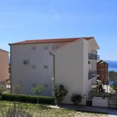 Apartments with parking spaces Nemira, Omis - 4652