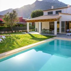Villa with pool near the beach in Cala San Vicente by Renthousing