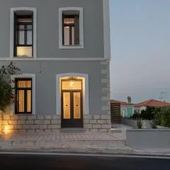 Villa Samos - Renovated stone villa with private pool- 2 min from the sea!
