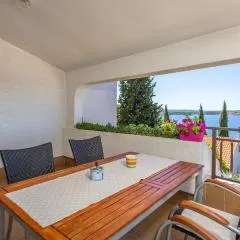 Cozy Apartment In Omisalj With Wifi