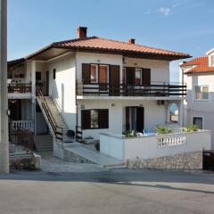 Apartments and rooms with parking space Vrbnik, Krk - 5301