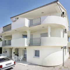 Apartments and rooms with parking space Sveti Vid, Krk - 5323
