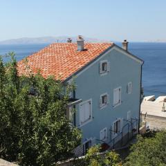Apartments and rooms with WiFi Senj - 5560