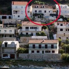 Apartments by the sea Pucisca, Brac - 5625