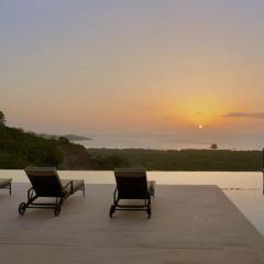 Casa de Iluminacion - Gorgeous 5-BR oceanview Villa with private infinity Pool