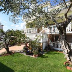 Apartments with parking space Vodice - 6271