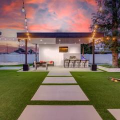 Putting Green and Gazebo Upscale Peoria Home