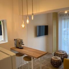 Charmant Studio dans villa - parking - jardin