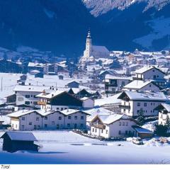 Apartment in Stubai with balcony and ski room