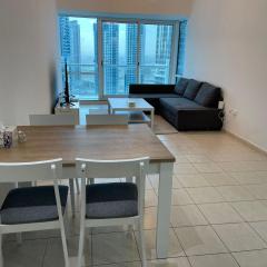 Modern Lake View 1 Bedroom Apt in JLT