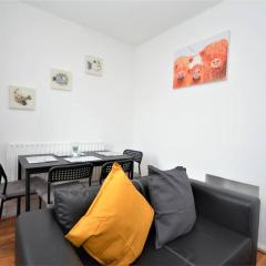 Lovely 2 Bedroom Condo in Greater London