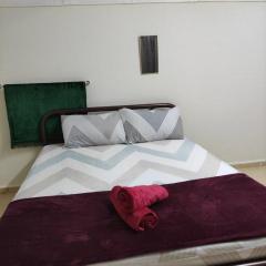 CiTY Roomstay Budget Middle Kuala Terengganu 1queen bed