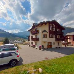 Family House Amalia Myholidaylivigno