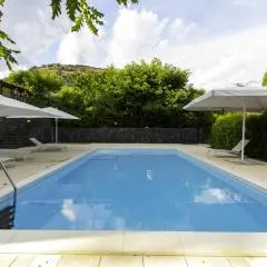 Villa Sara sull'etna con Piscina