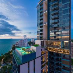 Unique 1-BR w/Seaview Balcony and Onsen in Pattaya