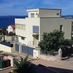 Yellow Cube