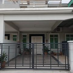 Qmar Melaka Homestay