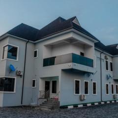 Captivating 1-Bed Studio in Sapele