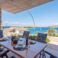 Nice Home In Sibenik With Wifi And 2 Bedrooms