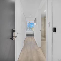 Relaxing BeachWalk Getaway Studio for 4 Guests 405B