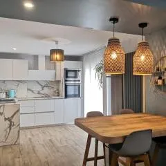 Petit Paradis Cosy T1 Bis 40m2 Indépendent Studio en Maison avec Jardin & Parking Gratuit