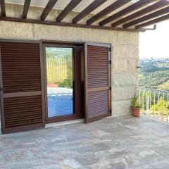 3 Bed House - Sleeps 6 - Parking - Wifi