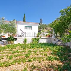 Holiday house with WiFi Trogir - 15319