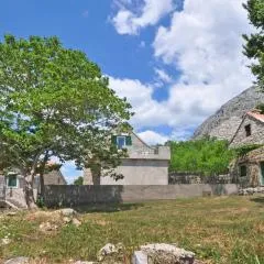 Apartments with parking spaces Omis - 15767