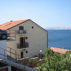 Apartments with parking space Senj - 15376