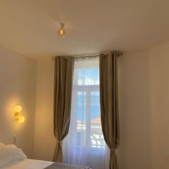 Ajaccio : Appartement de grand standing vue mer.