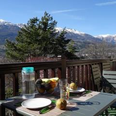 EMBRUN Superbe appartement classé 3 étoiles tout équipé avec vue sur montagnes