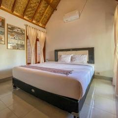 Aira Homestay near Pantai Kuta Mandalika Mitra RedDoorz