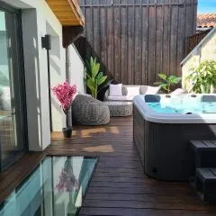 Villa Rousseau - Jacuzzi & Cinema dans Bordeaux
