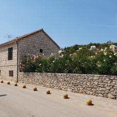 Apartments with WiFi Sutivan, Brac - 17825