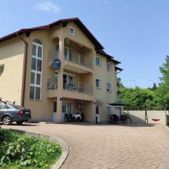 Apartments with a parking space Rijeka - 18146