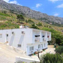 Apartments with parking space Lokva Rogoznica, Omis - 17645