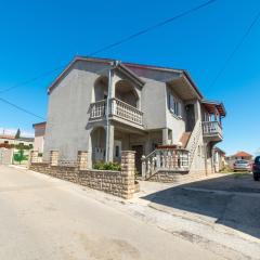 Apartments with a parking space Posedarje, Novigrad - 19357