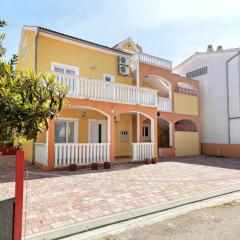 Apartments with parking space Vodice - 19577
