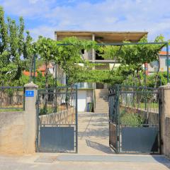 Apartments by the sea Vinisce, Trogir - 19847