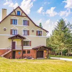 7 Bedroom Lovely Home In Pasym