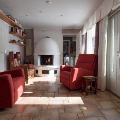 Moonlight House Large holiday villa with sauna and free parking